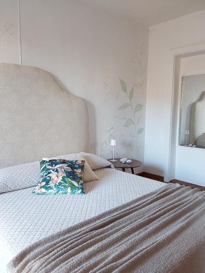 Casa Vacanze Malvarosa Casale Corte Cerro Екстериор снимка