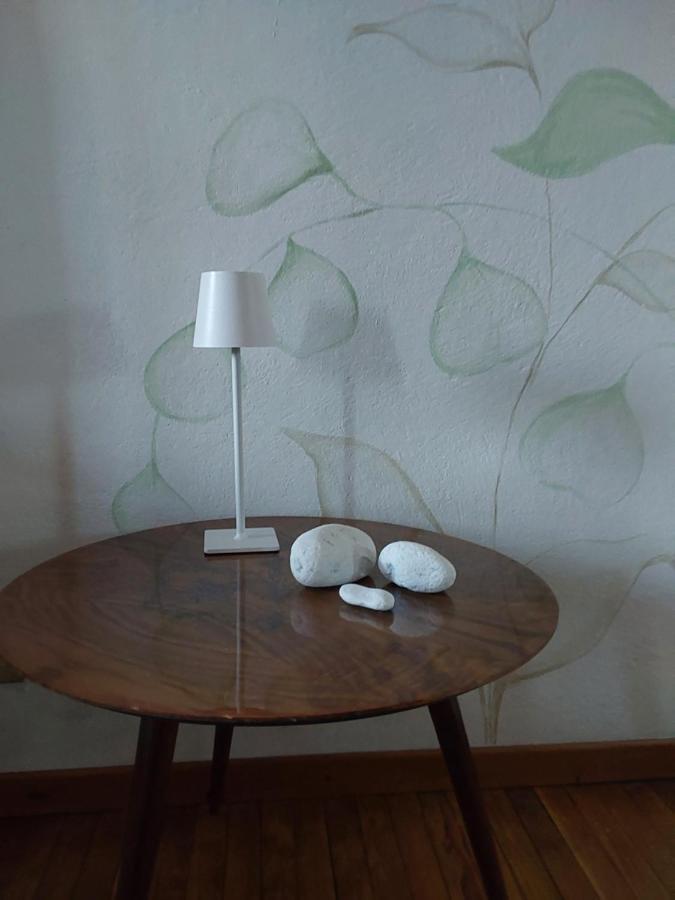 Casa Vacanze Malvarosa Casale Corte Cerro Екстериор снимка