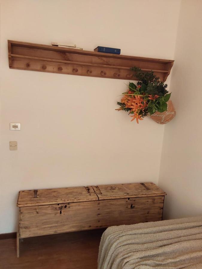 Casa Vacanze Malvarosa Casale Corte Cerro Екстериор снимка