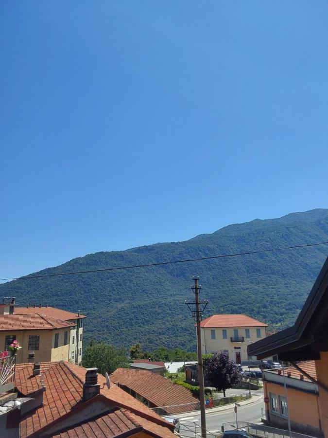 Casa Vacanze Malvarosa Casale Corte Cerro Екстериор снимка
