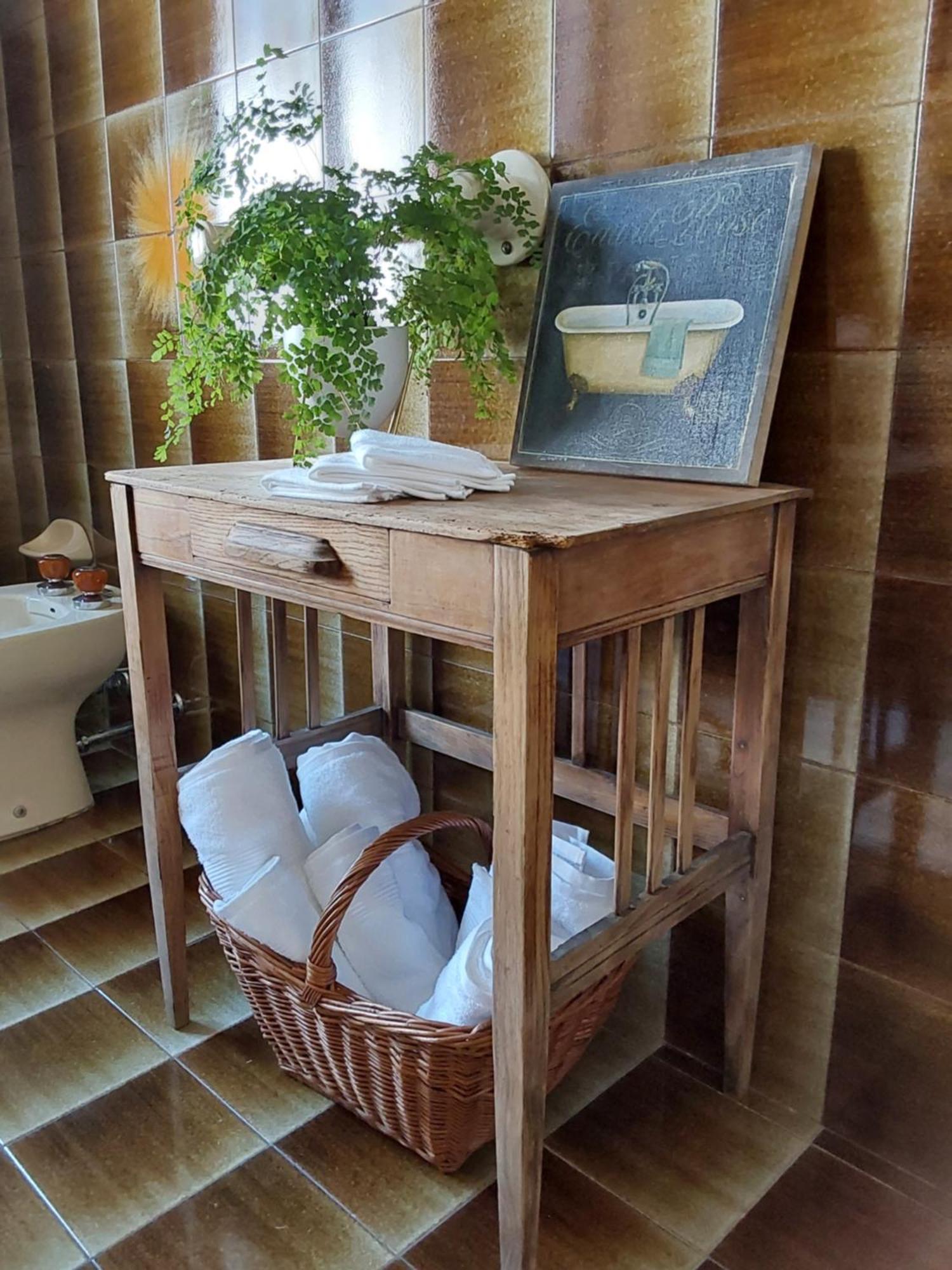 Casa Vacanze Malvarosa Casale Corte Cerro Екстериор снимка
