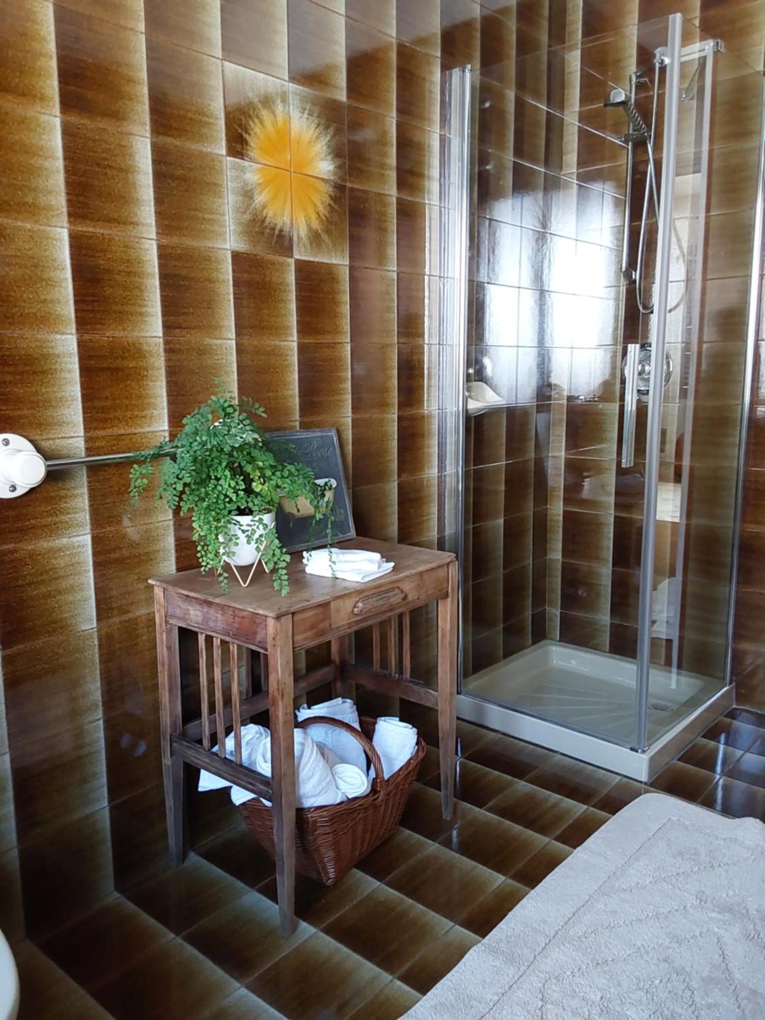 Casa Vacanze Malvarosa Casale Corte Cerro Екстериор снимка