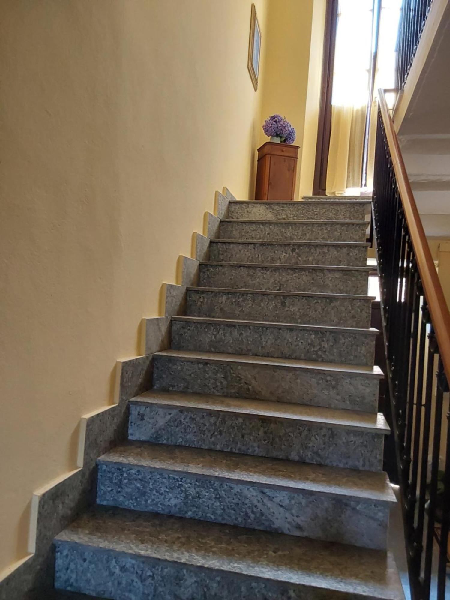 Casa Vacanze Malvarosa Casale Corte Cerro Екстериор снимка